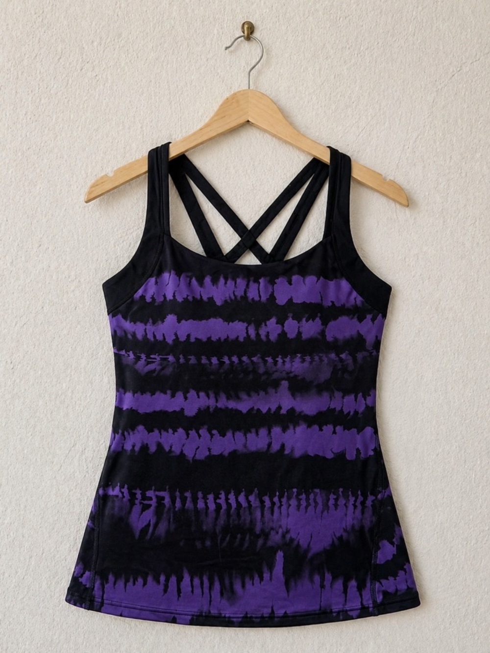 Lucy NWT Workout Tank Top Womens Large Purple Black Tie Dye Strappy Back